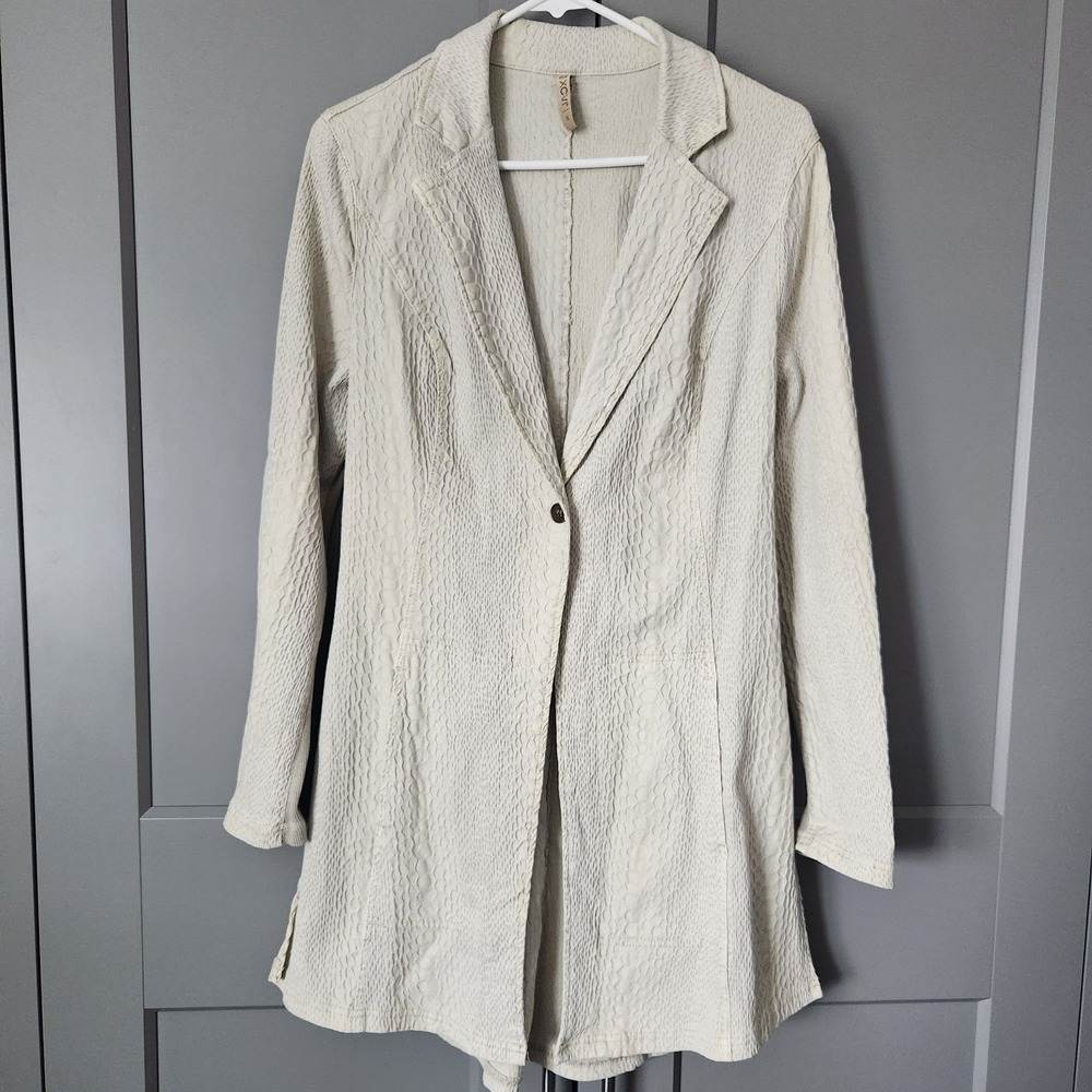 XCVI Textured Longline Blazer Jacket Small S Ivory Cream Snakeskin Embossed Knit